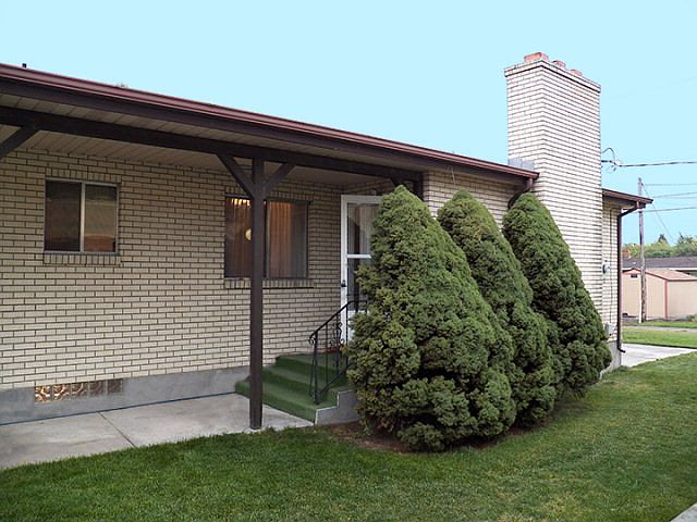 1st image of 905 J St