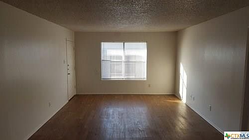 5th image of 205 Craddock Ave #F7