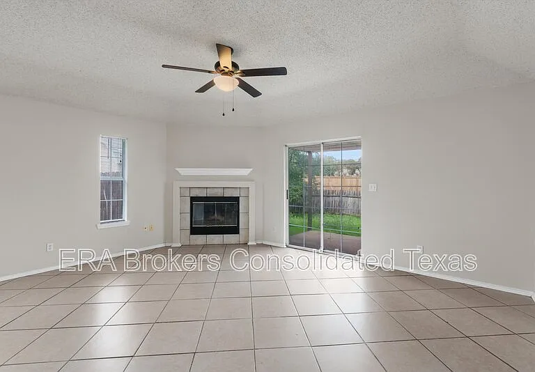 101 Ina Ct — Photo 4