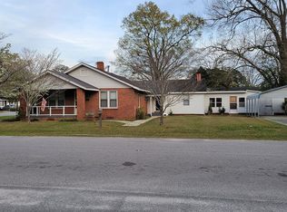 210 N 18th Ave, Dillon, SC 29536