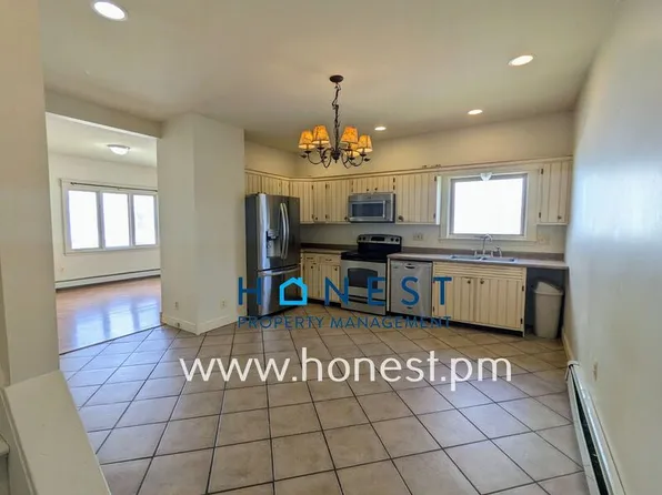8 Lasalle St Unit 1, Waterville, ME 04901