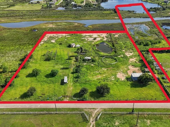 12123 Ostermeyer Rd, Galveston, TX 77554