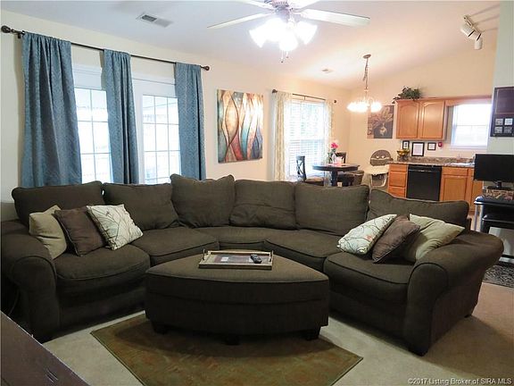 3rd image of 506 Presley Ln