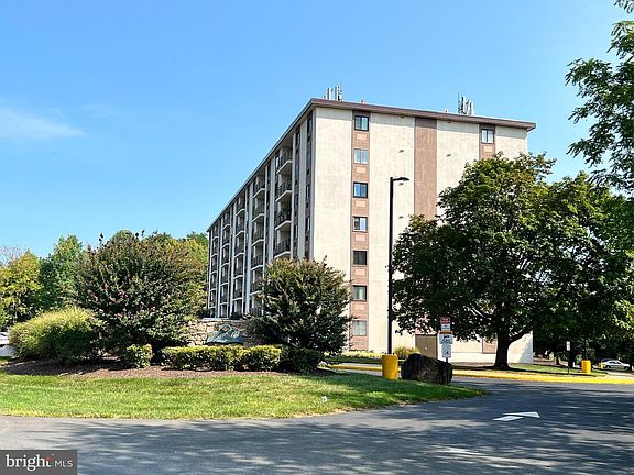 3rd image of 27110 Valley Run Dr #110