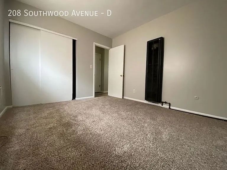 208 Southwood Ave #D — Photo 5