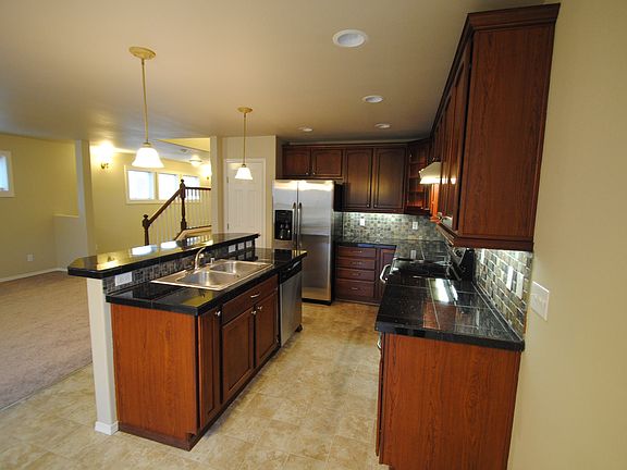 2nd image of 1915 190th Street Ct E