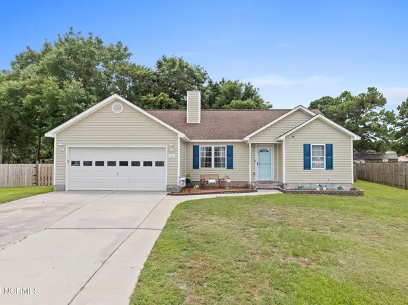 202 Vale Court, Sneads Ferry, NC 28460