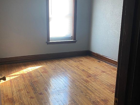 2nd image of 4514 Clarence Ave #2