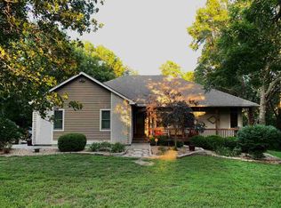 3835 Windmill Run Dr, Wamego, KS 66547