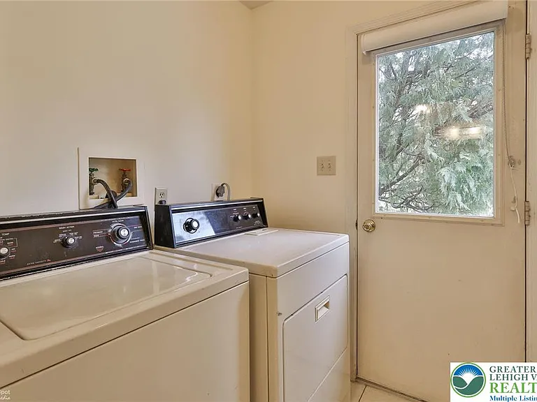 4059 Wedgewood Rd — Photo 24