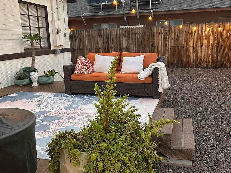 326 W Highland Ave — Photo 18