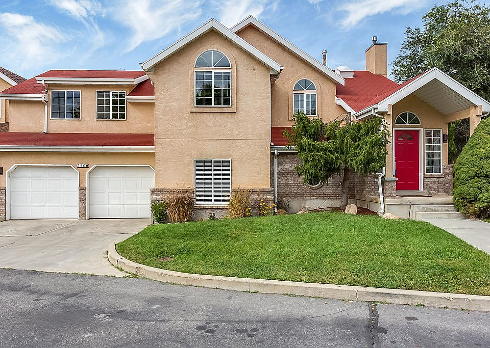 1st image of 3408 S Evergreen Pl