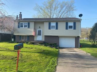 520 Stealey St, Middlebourne, WV 26149