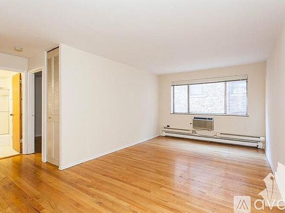 3rd image of 660 W Wrightwood Ave APT 306