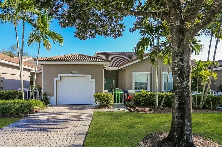 1st image of 2491 Aragon Blvd Unit 3