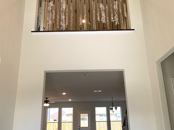 2nd image of 4609 Oriole Dr