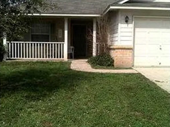 746 Bills Cir, Bastrop, TX 78602