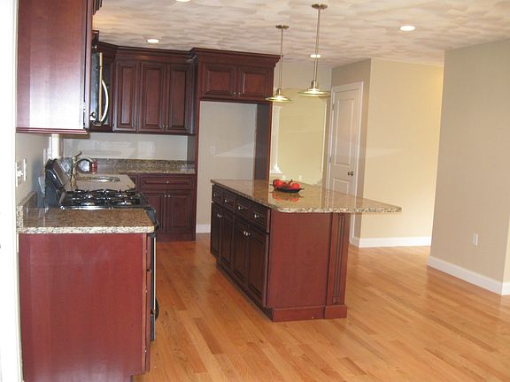 3rd image of 29 North St
