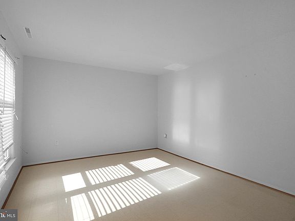 3rd image of 46832 Flower Dr