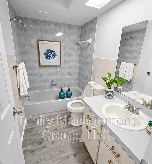 10449 Mayflower Rd — Photo 9