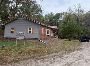13038 E Minnie Ball Rd, Nevada, MO 64772