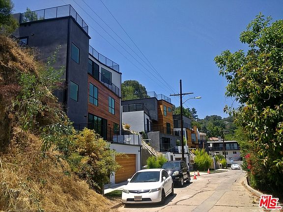 5th image of 4355 Glenmuir Ave