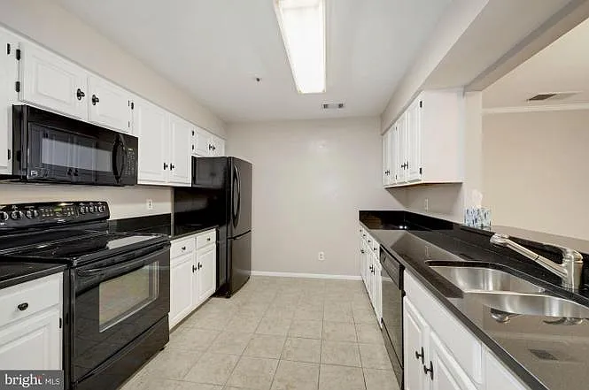 1 bed, 1015 sqft, $2,190 — Photo 4