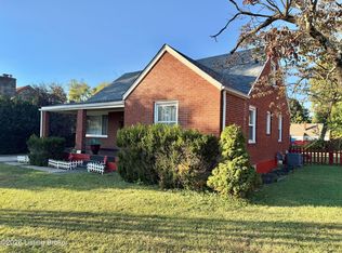 1111 Forest View Dr, Louisville, KY 40219