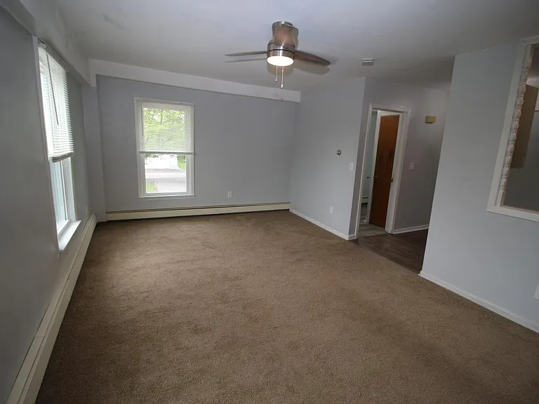 120 Stutzman Rd #1W — Photo 4