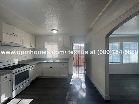 4th image of 1485 N Mountain View Ave