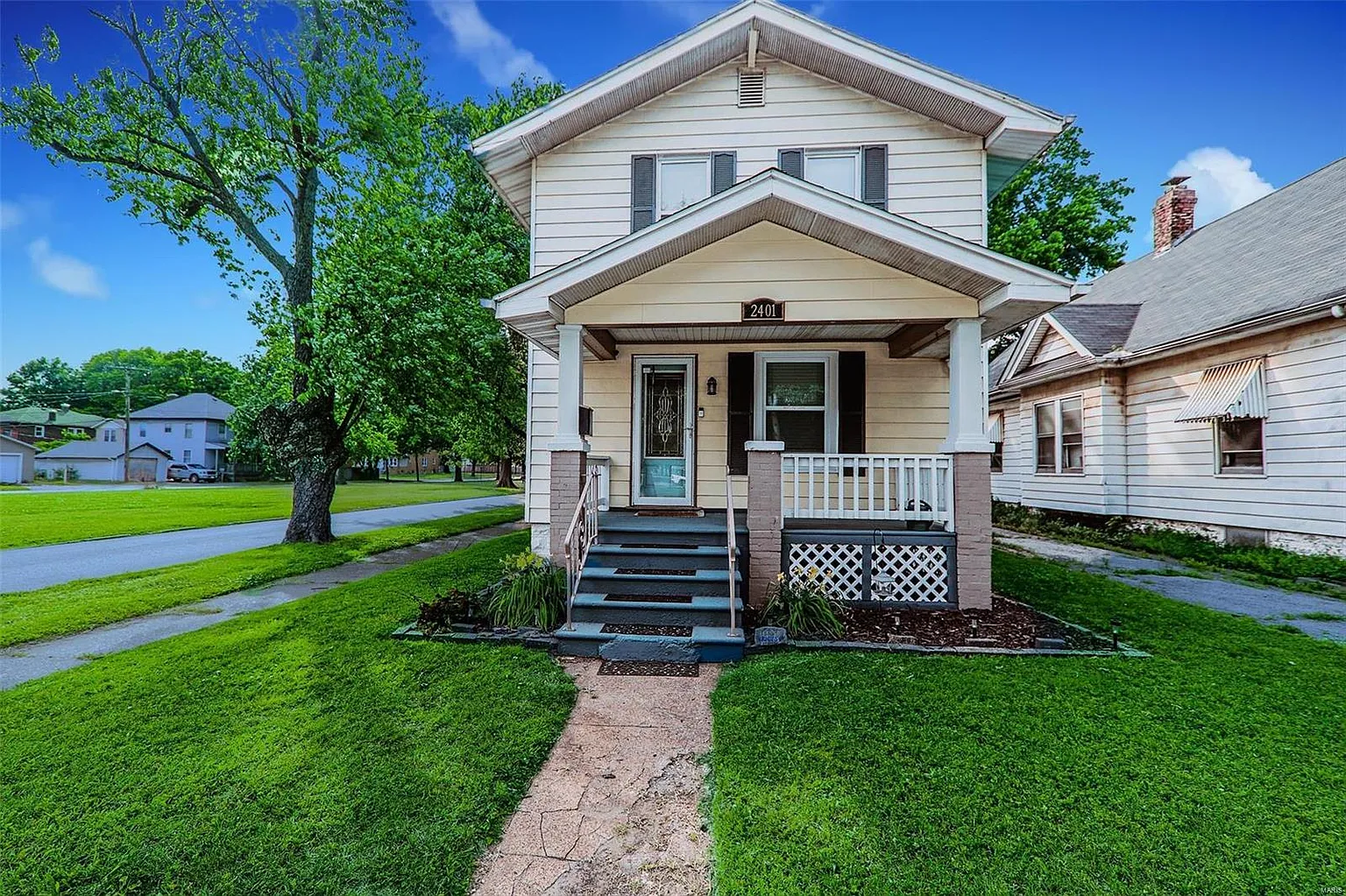 2401 Grand Ave photo 1