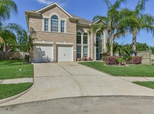 2090 Falling Forest Ln, Kemah, TX 77565