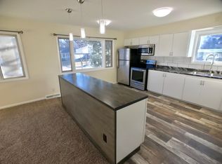 1714 10th Ave SW, Cedar Rapids, IA 52404