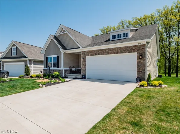 34624 N Legends Way, Grafton, OH 44044