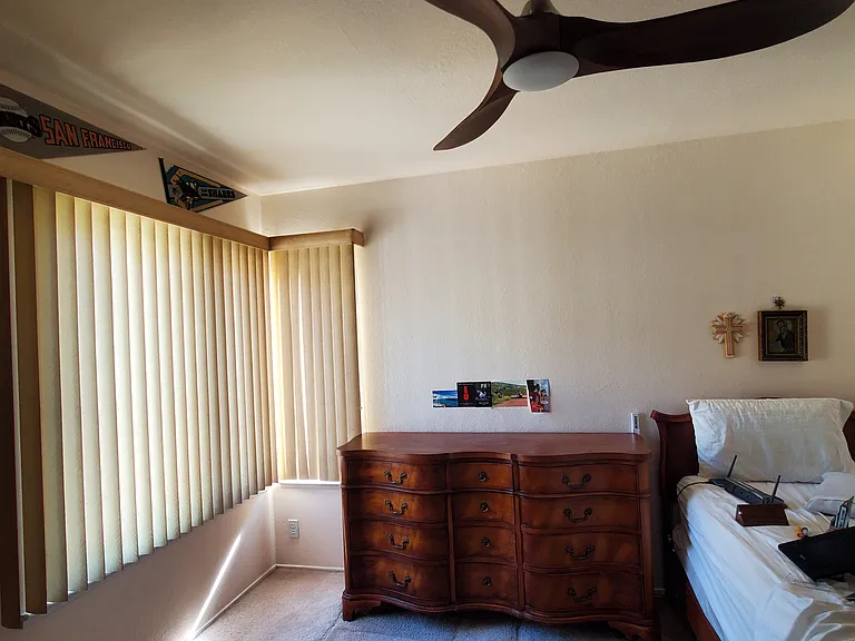 1141 Longshore Dr — Photo 2