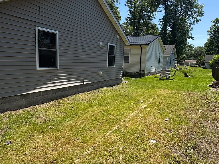 889 Fremont Ave — Photo 13