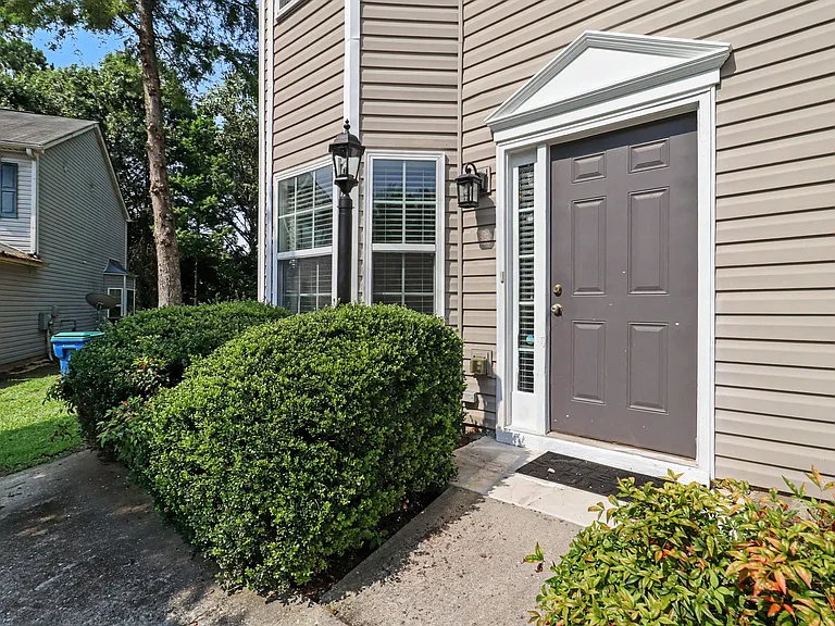 2673 Rocky Ct — Photo 3