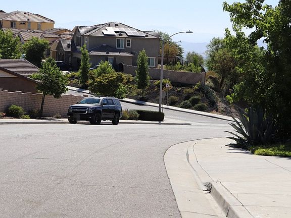 5th image of 29241 Gateway Dr