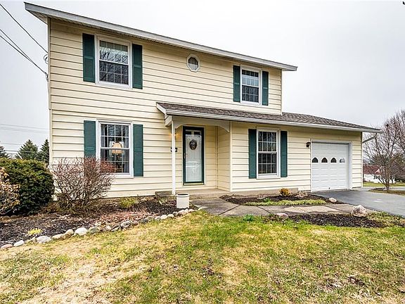 2nd image of 7214 Andover Cir