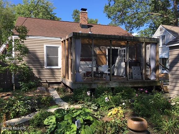 3rd image of 1523 Winchester Dr