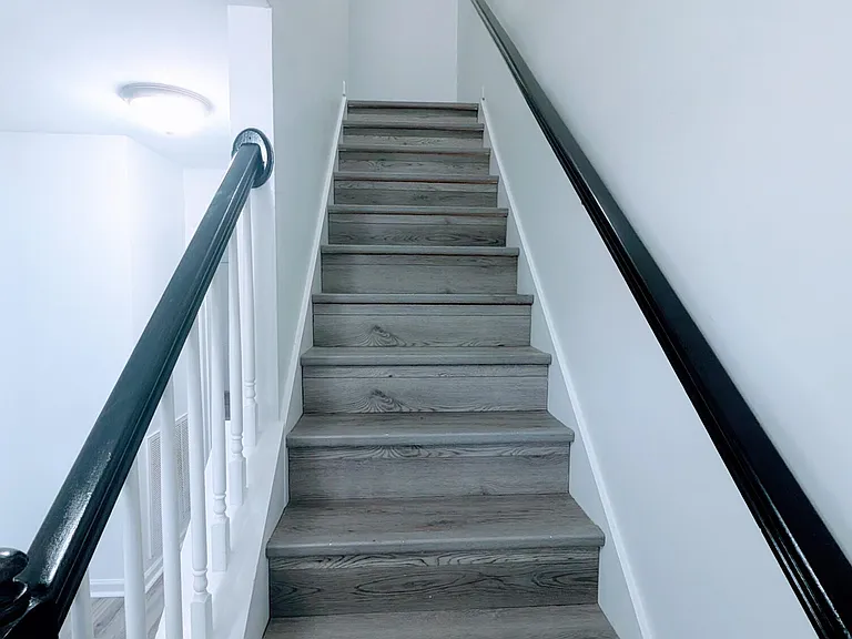 1005 Shades Pl — Photo 10