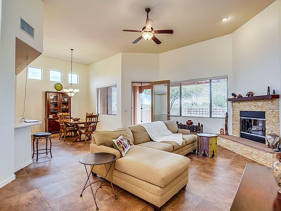 4th image of 8102 N Painted Feather Dr