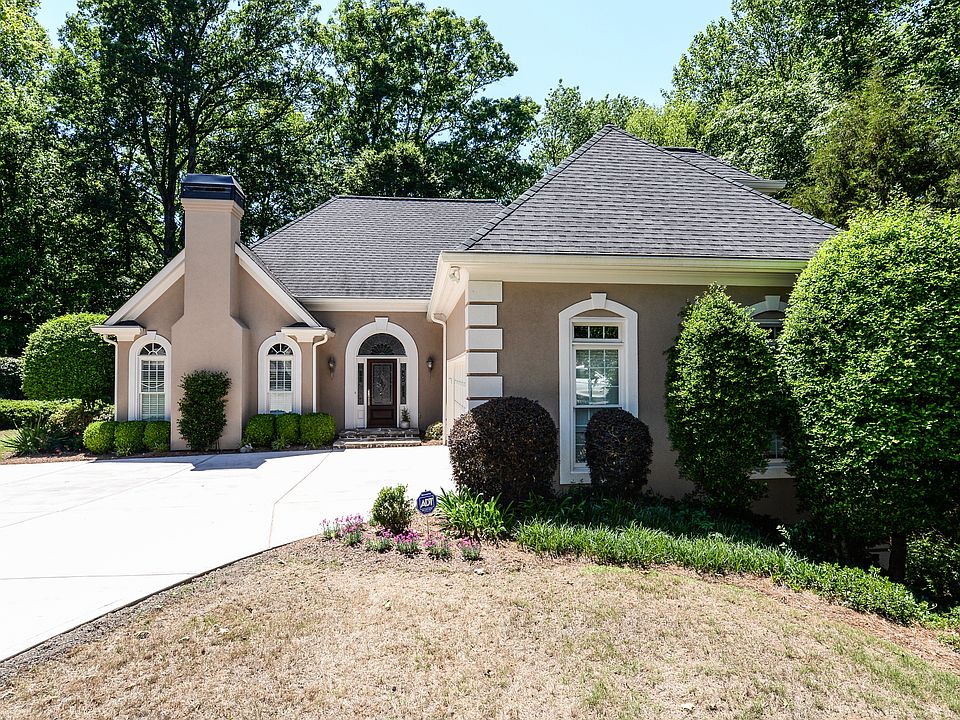 1st image of 4561 Fountain Dr NE