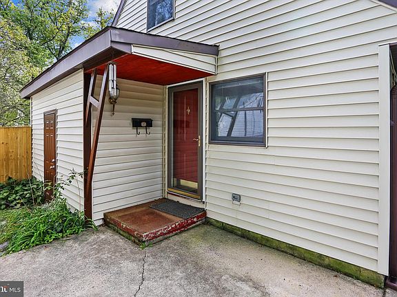3rd image of 13107 Ardennes Ave