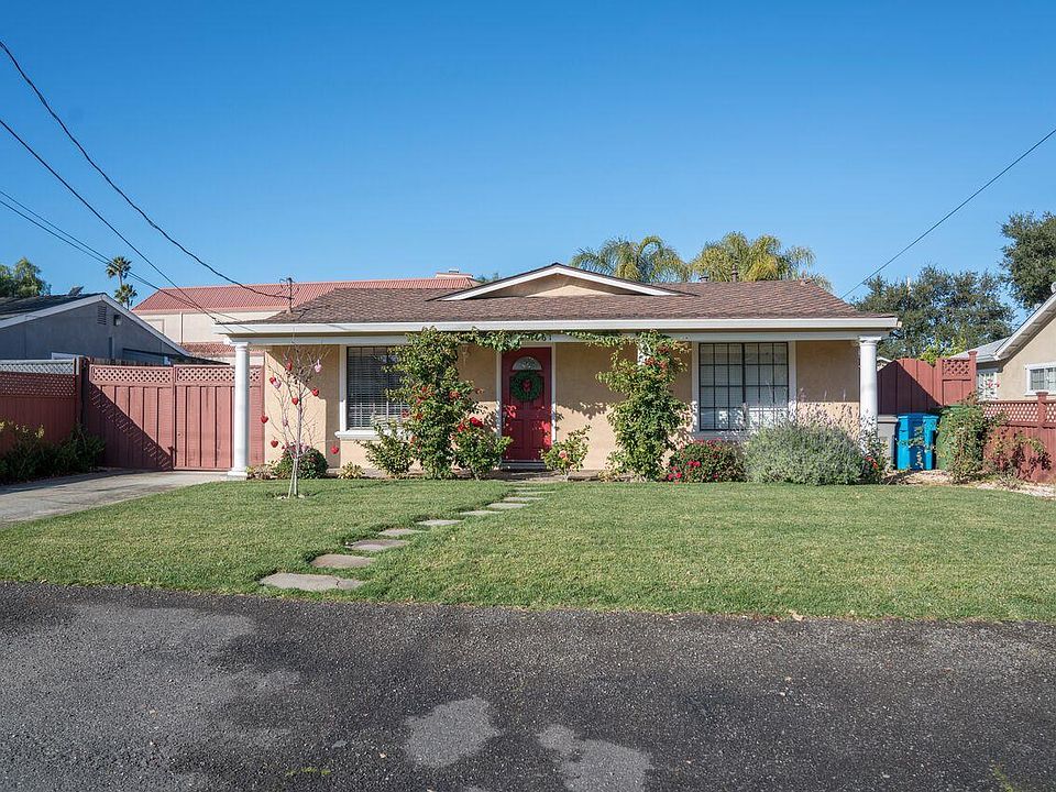 1st image of 1061 Shamrock Dr