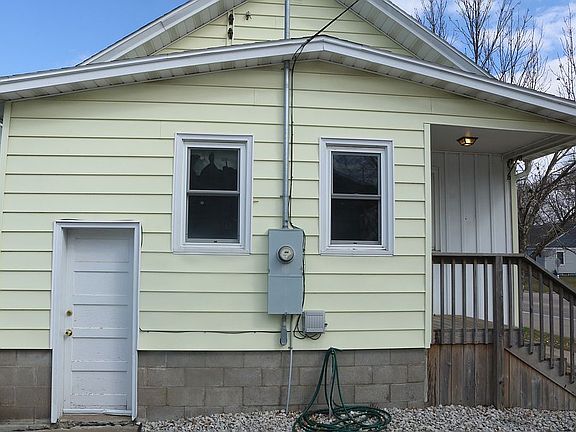West side w/ basement access