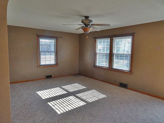 4th image of 1212 Bundy Ct