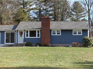 8 Clarke Rd, Tolland, CT 06084