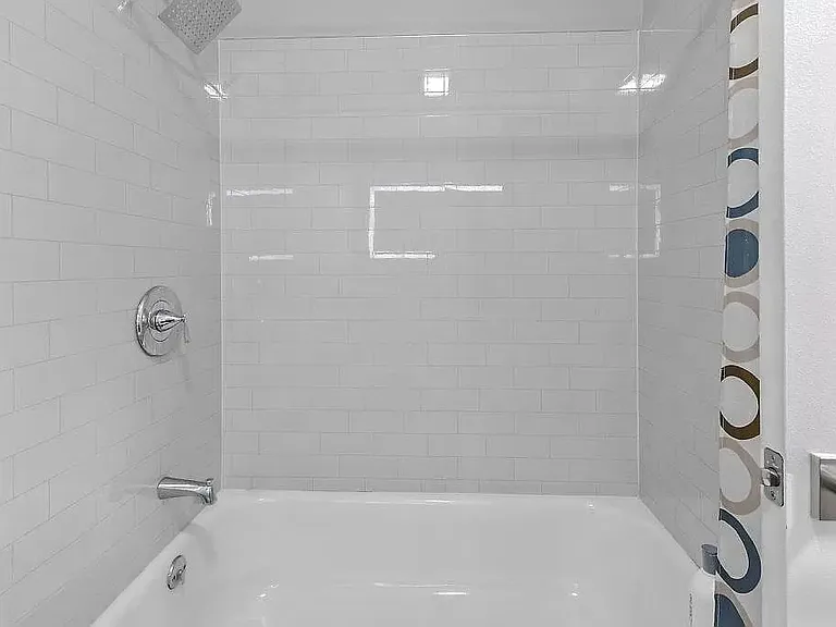 1917 Linda Ave — Photo 10