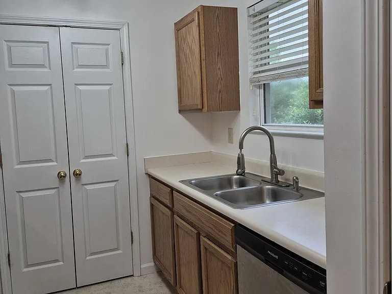 105 Olde Covington Way — Photo 5
